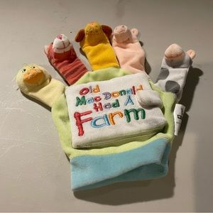 Old Macdonald Had A Farm Puppet Book